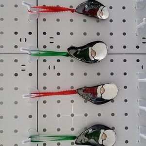 Handmade Set of Four NWOT Christmas Gnome Ornaments on Mussel Shells